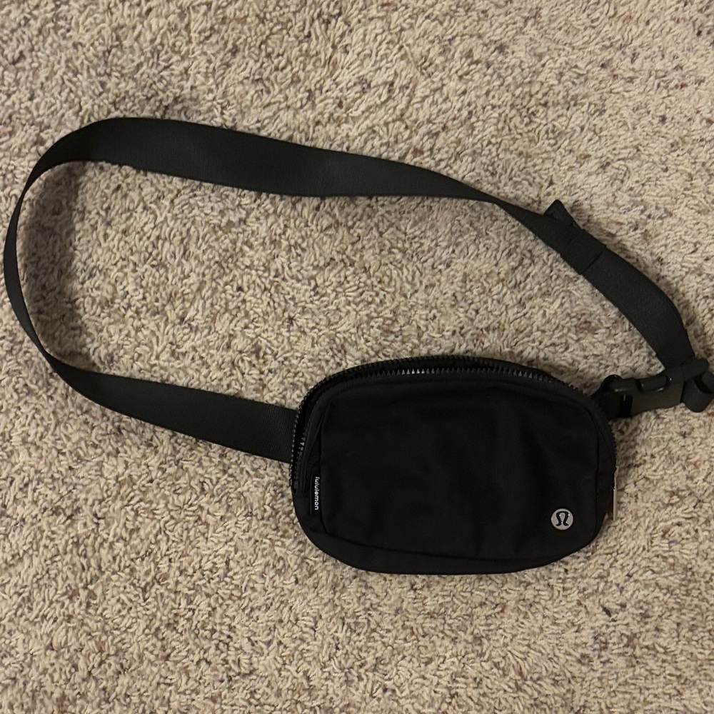lululemon athletica Black Belt Bag
